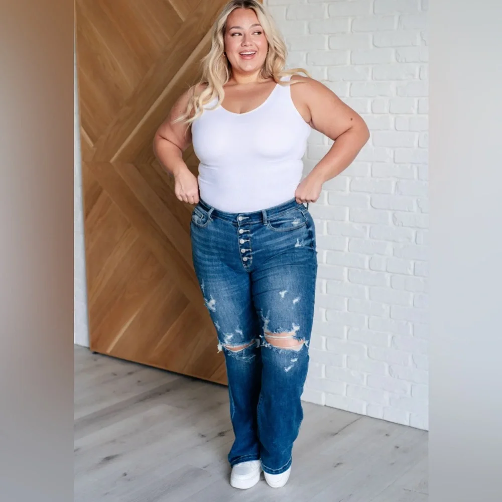 NWT JUDY BLUE MID RISE DISTRESSED BUTTON FLY FLARE JEANS size 14 W
